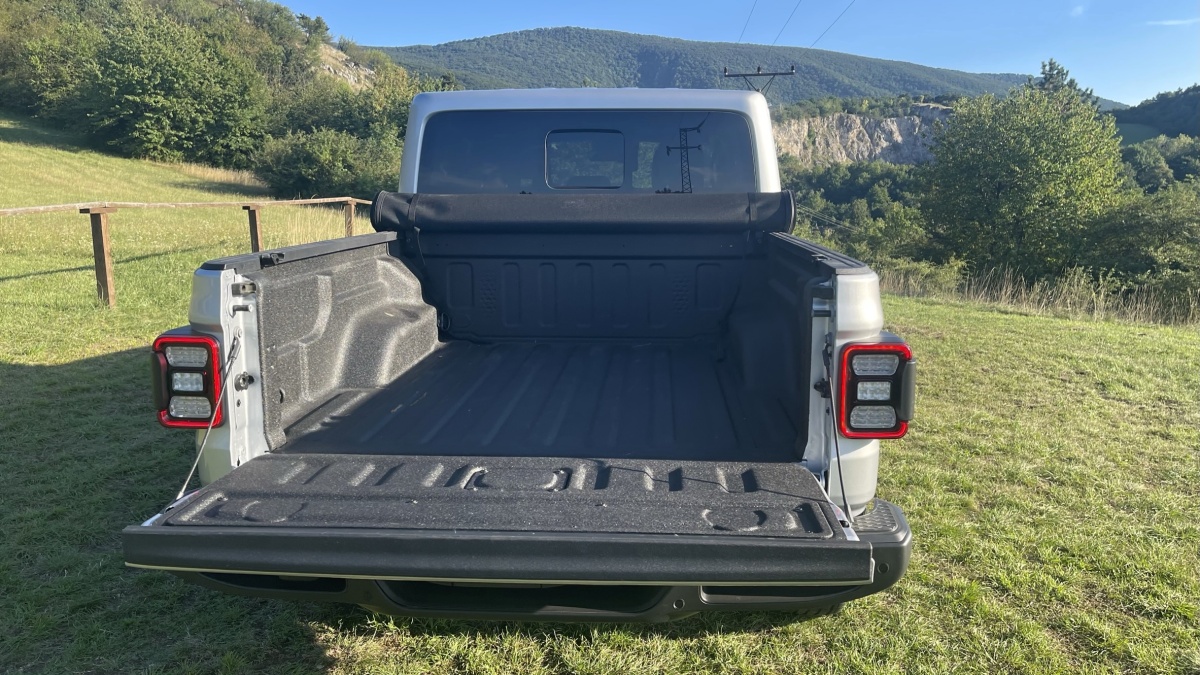 Jeep Gladiator Overland (2023)