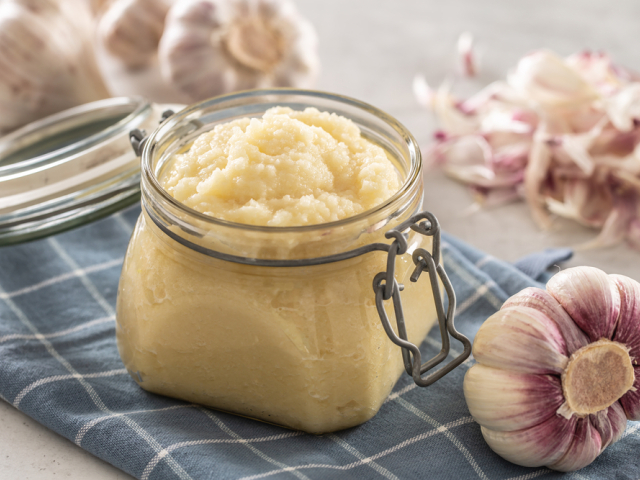 cesnak, zaváranie, konzervovanie, cesnaková pasta
