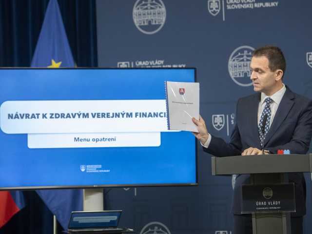 SR vláda schôdza konsolidácia opatrenia MF predstavenie TK BA