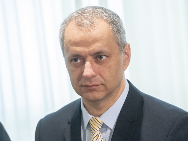 SR RRZ Financie Verejné Výhľad Opatrenia Ozdravné BAX
