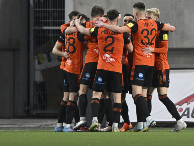 SR futbal FL nadstavba 1. kolo Trenčín Ružomberok TNX