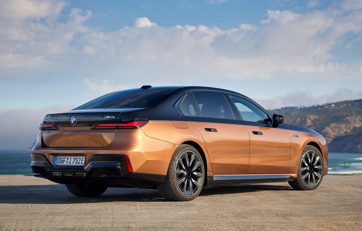 BMW i7 M70 x Drive 4
