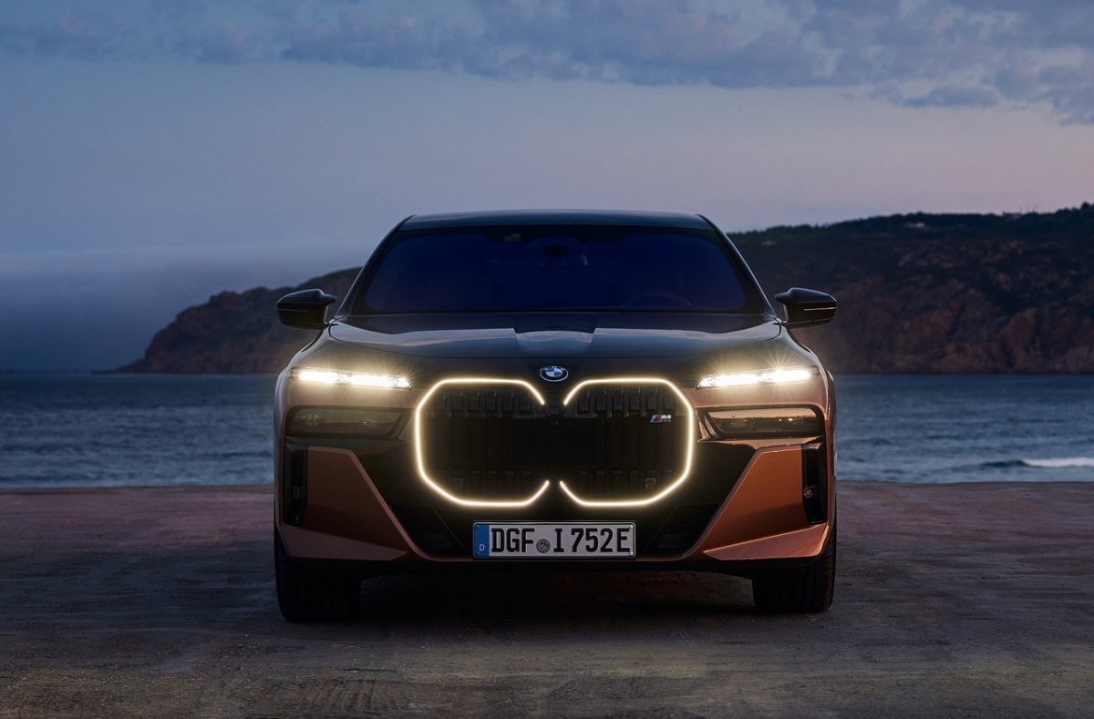 BMW i7 M70 x Drive 6