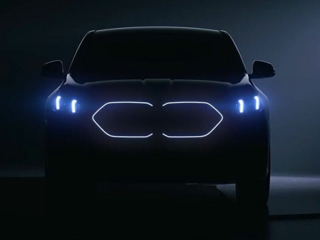 BMW X2 - silueta 2023