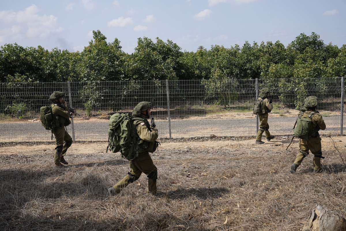 Izrael, Palestína, bombardovanie, Pásmo Gaza, armáda, vojaci, Hamas,
