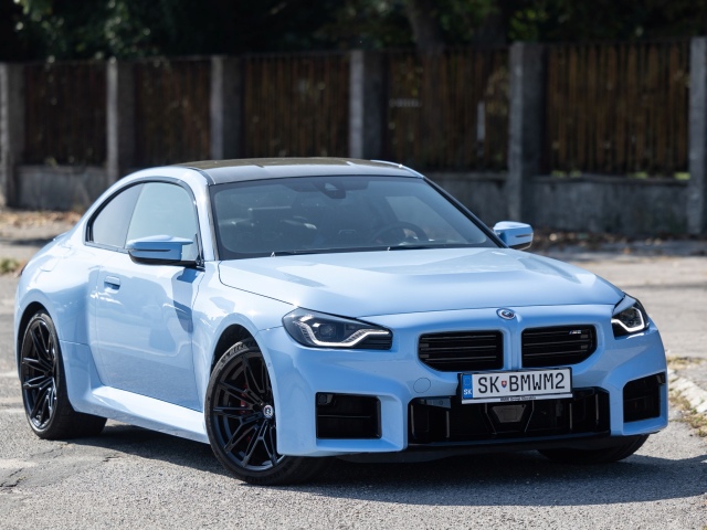 Dizajn prednej časti novej generácie M2 poriadne polarizuje. Ak išlo o to, potom sa BMW zámer nepochybne vydaril. Maska a nárazník pôsobia ako tuning entuziastov.