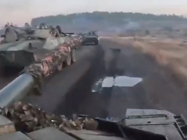 ruske obrnene vozidlo BTR-90 na Ukrajine