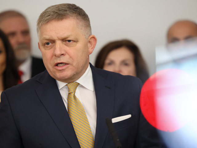 Robert Fico, Andrej Danko, Peter Pellegrini, podpis, koaličná zmluva