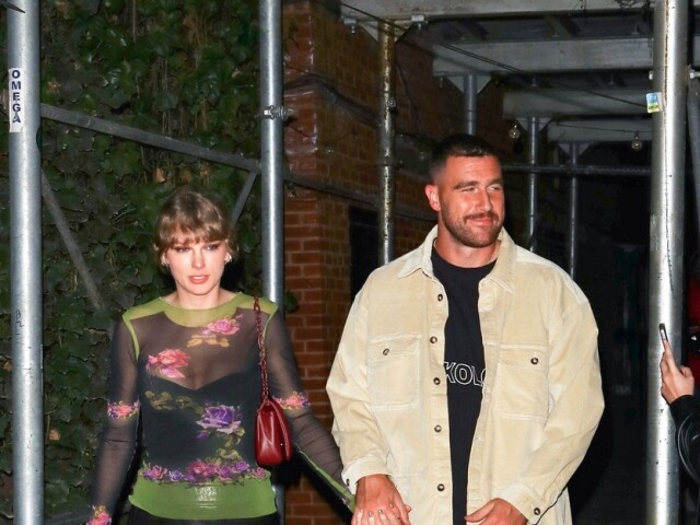 Taylor Swift a hráč amerického futbalu Travis Kelce