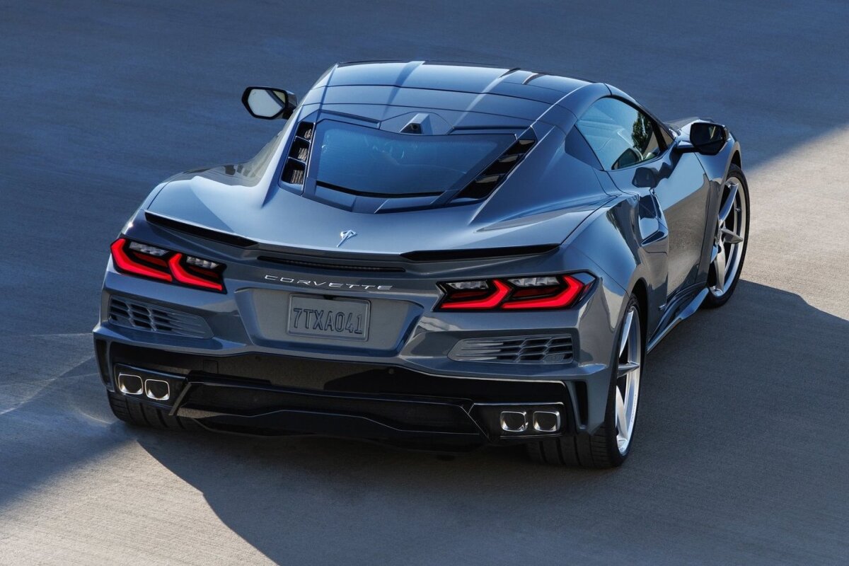 Chevrolet Corvette E-Ray - 2023