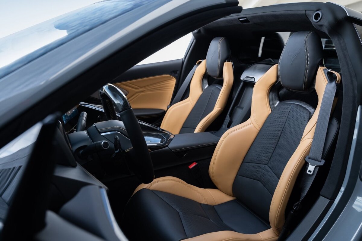 Chevrolet Corvette E-Ray - 2023