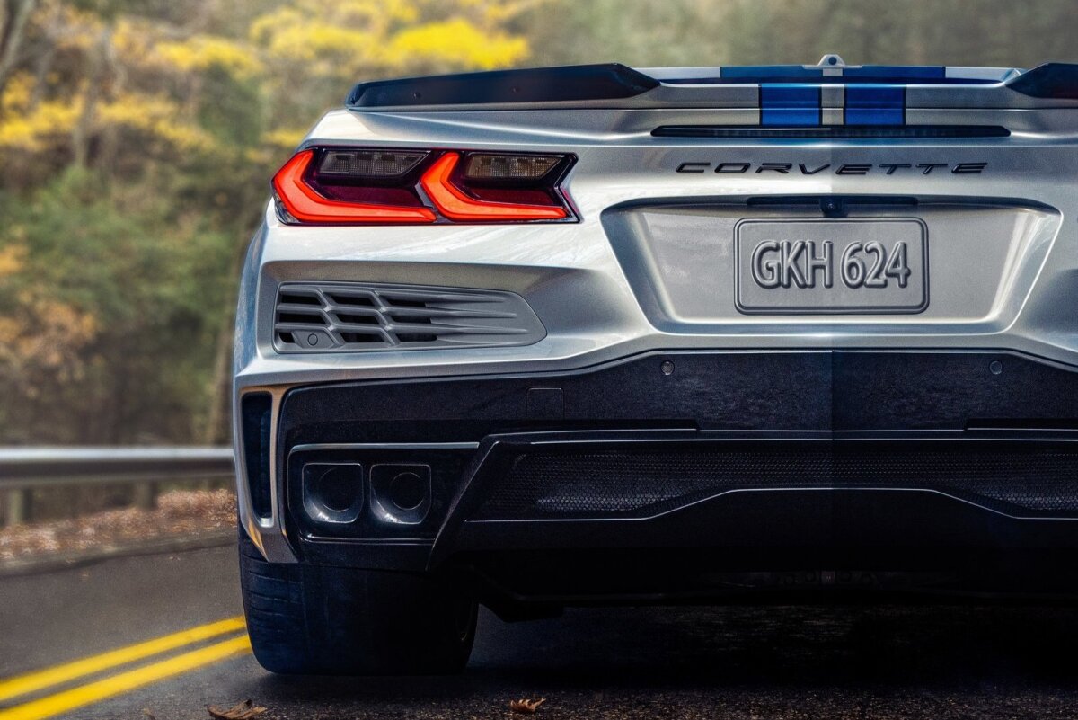 Chevrolet Corvette E-Ray Convertible - 2023