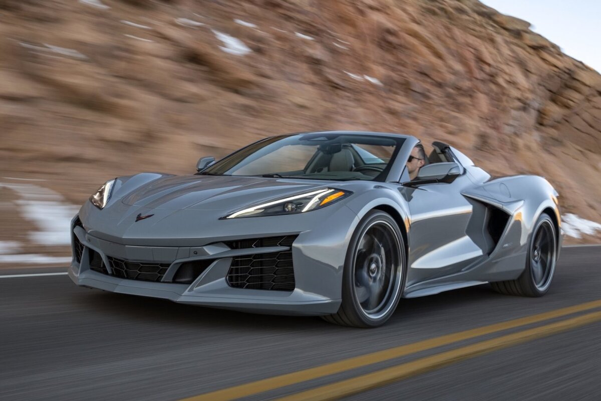 Chevrolet Corvette E-Ray Convertible - 2023