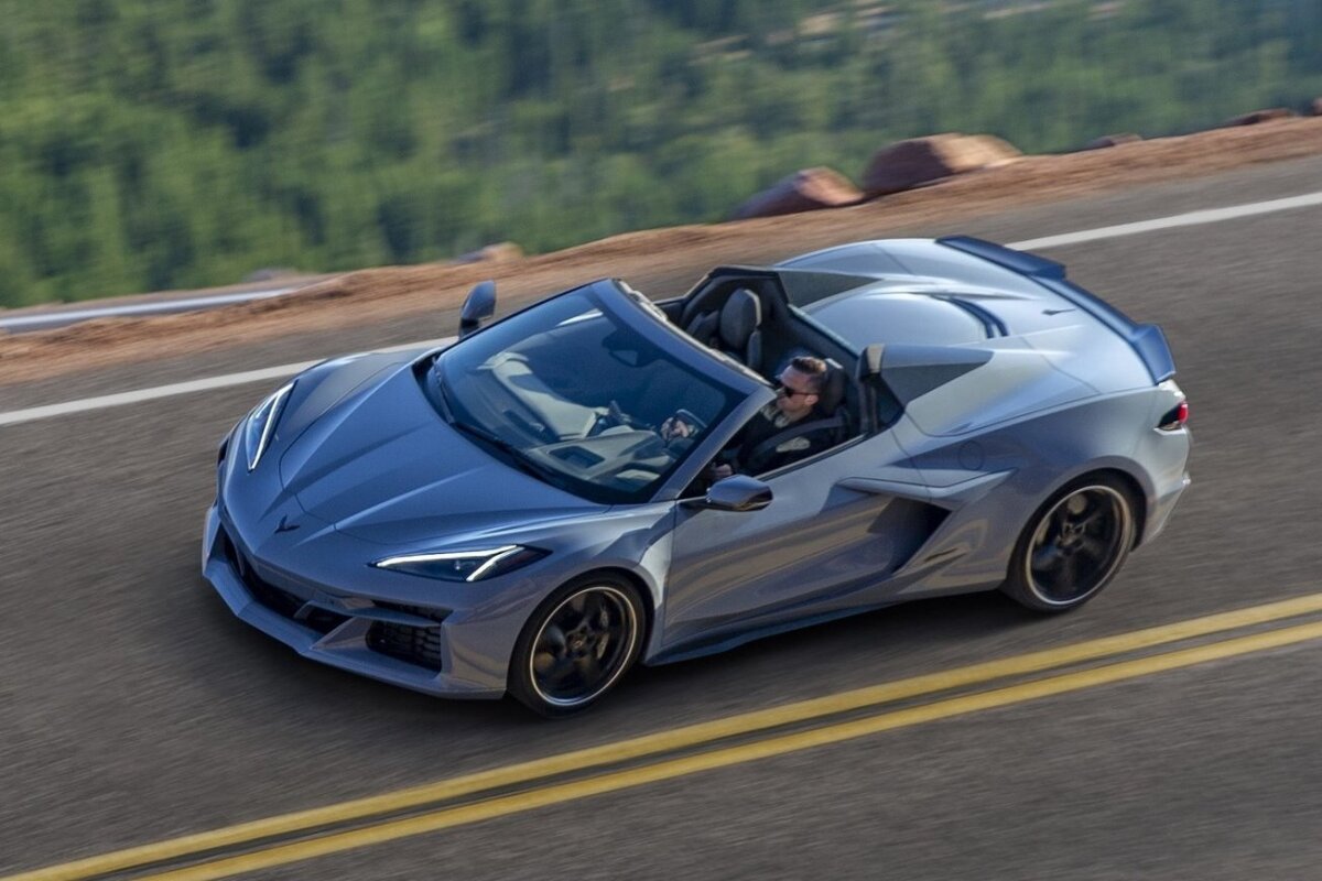 Chevrolet Corvette E-Ray Convertible - 2023