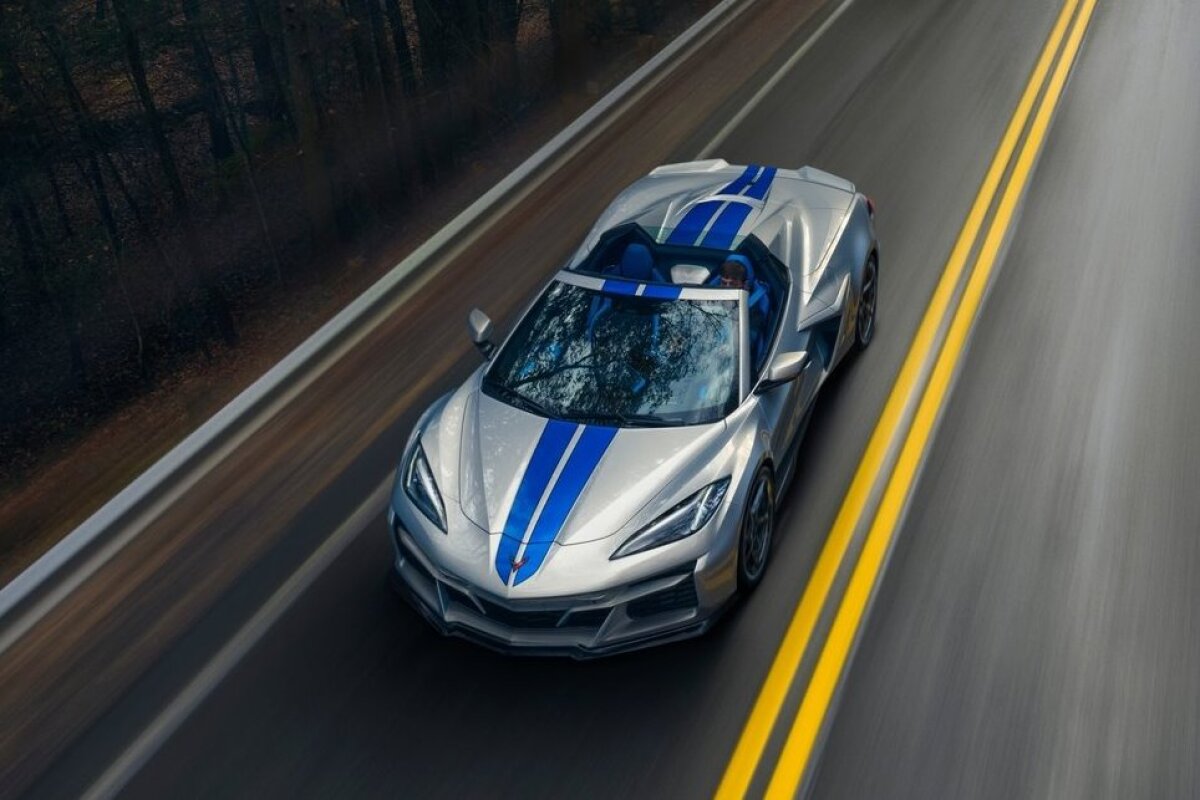 Chevrolet Corvette E-Ray Convertible - 2023