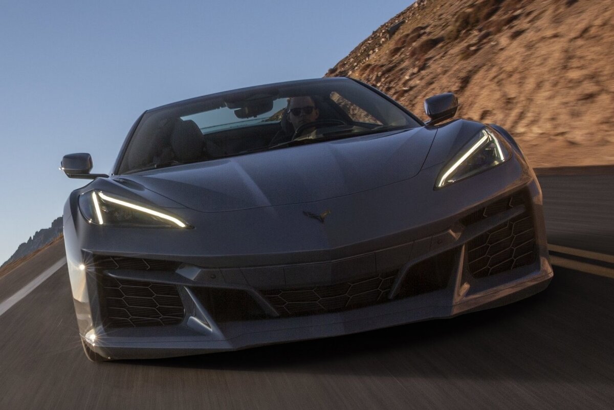 Chevrolet Corvette E-Ray Convertible - 2023