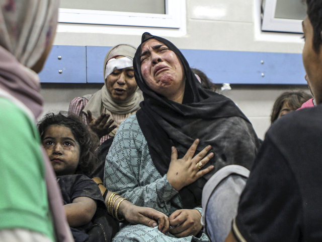 Palestínčania / Ranení / al-Shifa / Gaza /