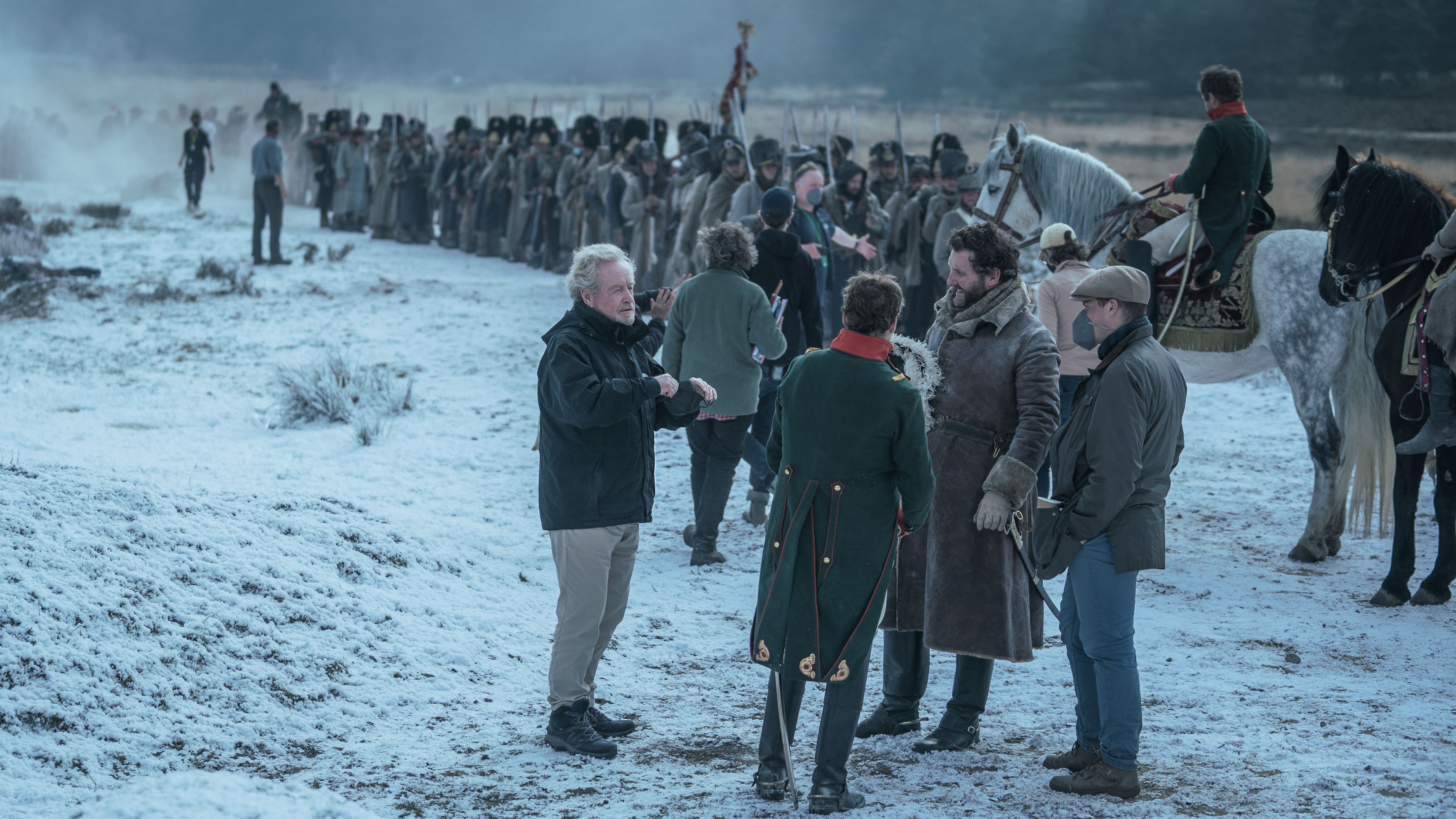 Režisér Ridley Scott pri nakrúcaní filmu Napoleon.