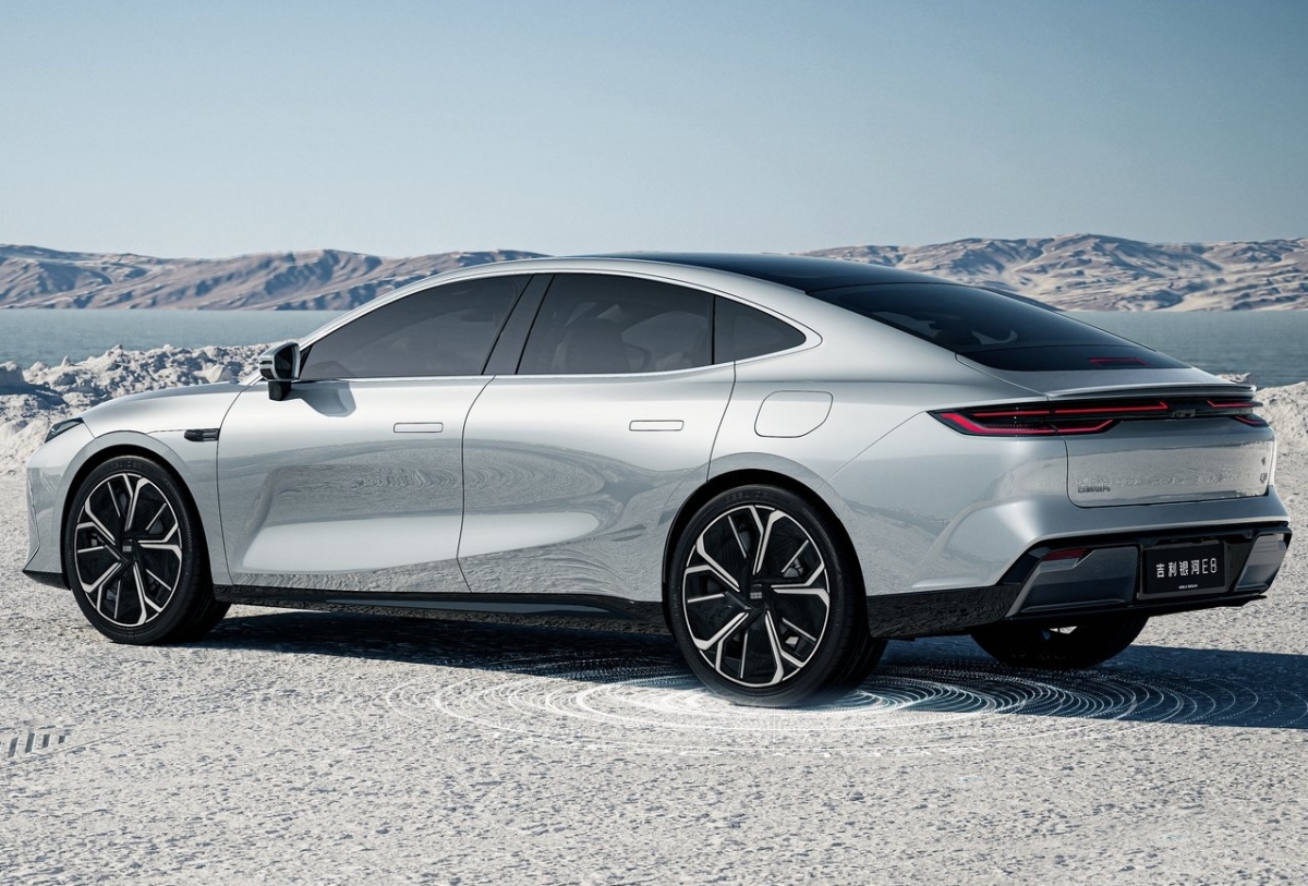 Geely Galaxy E8 1