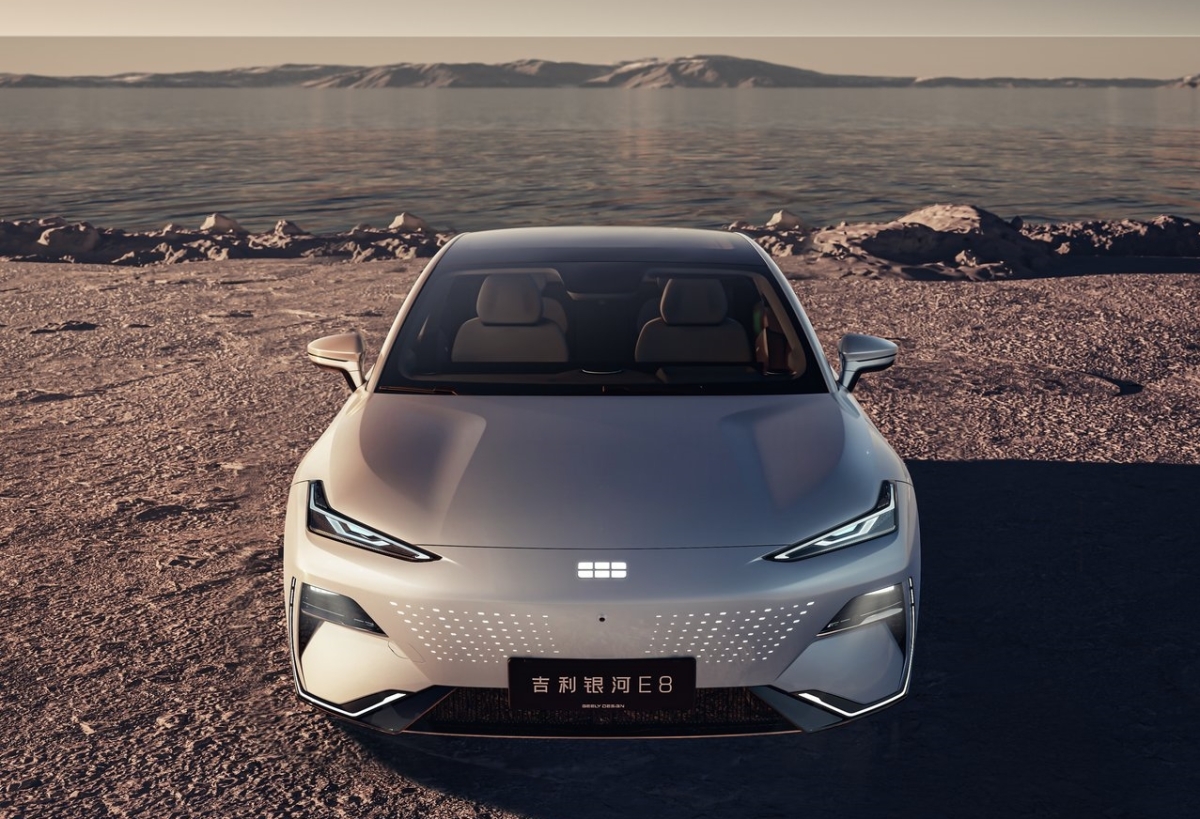 Geely Galaxy E8 5