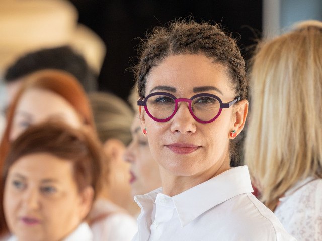 krúžkovanie, Lucia Ďuriš Nicholsonová