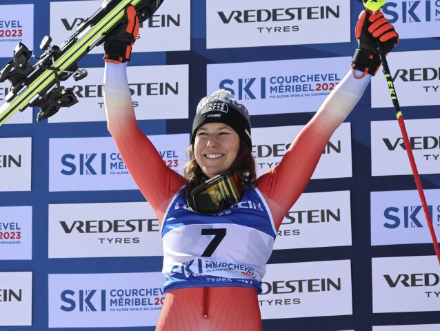 06. Wendy Holdenerová