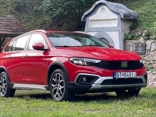 Fiat Tipo Cross kombi (2023)