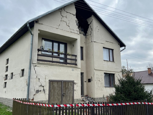 Ďalapovce, rodinný dom, zemetrasenie