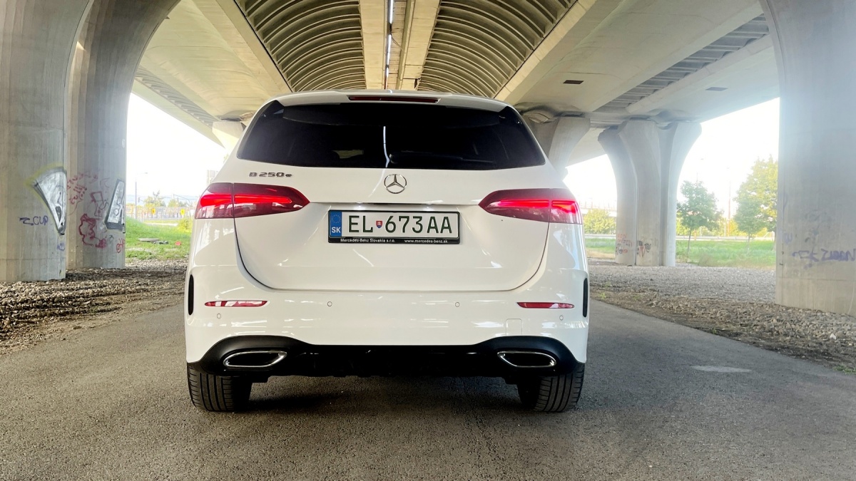Mercedes B 250 e (2023)