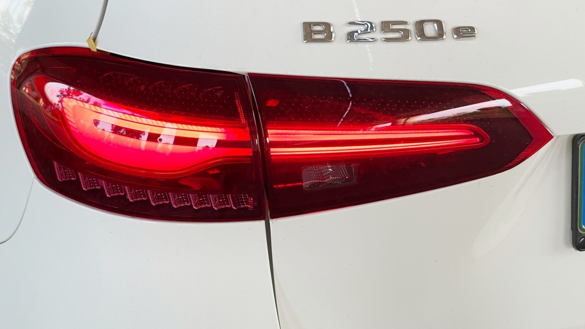 Mercedes B 250 e (2023)