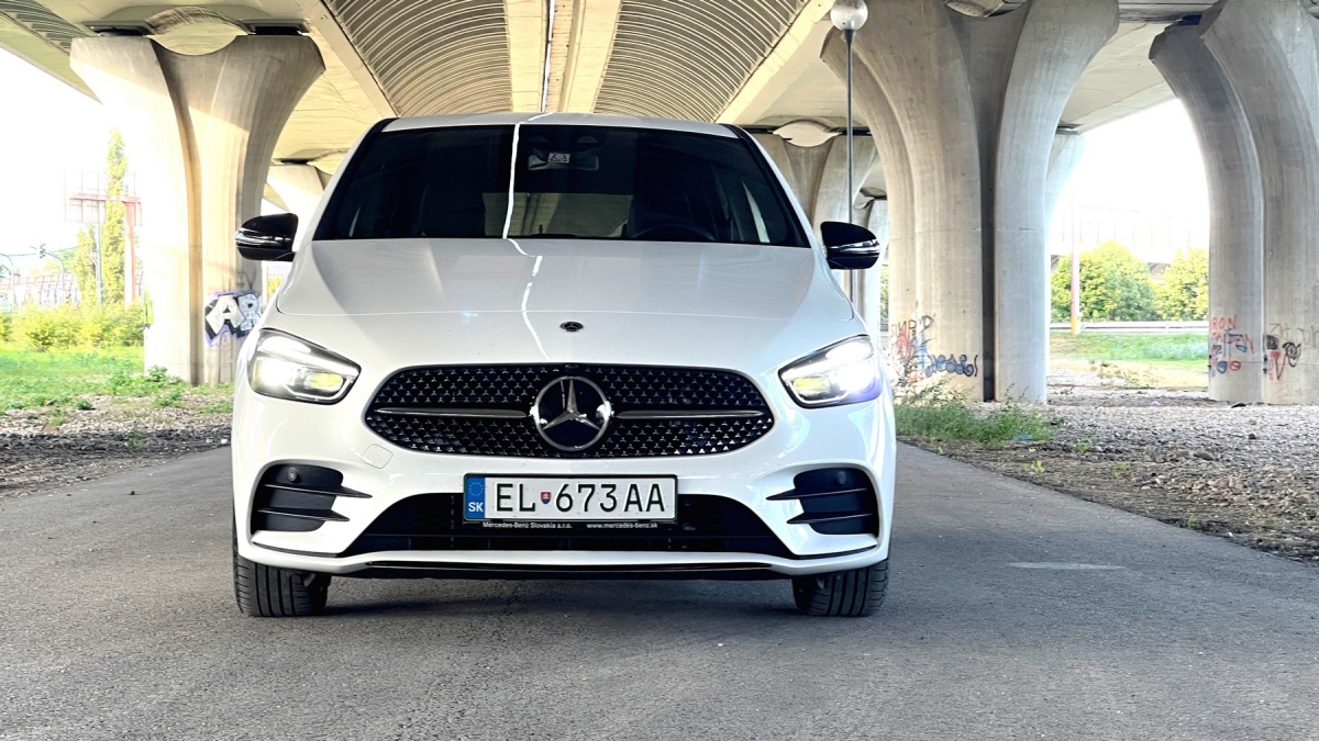 Mercedes B 250 e (2023)