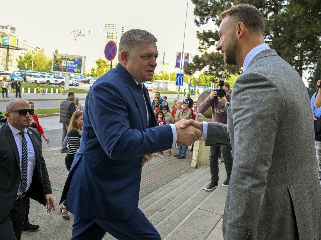 Róbert Fico / Matúš Šutaj Eštok /