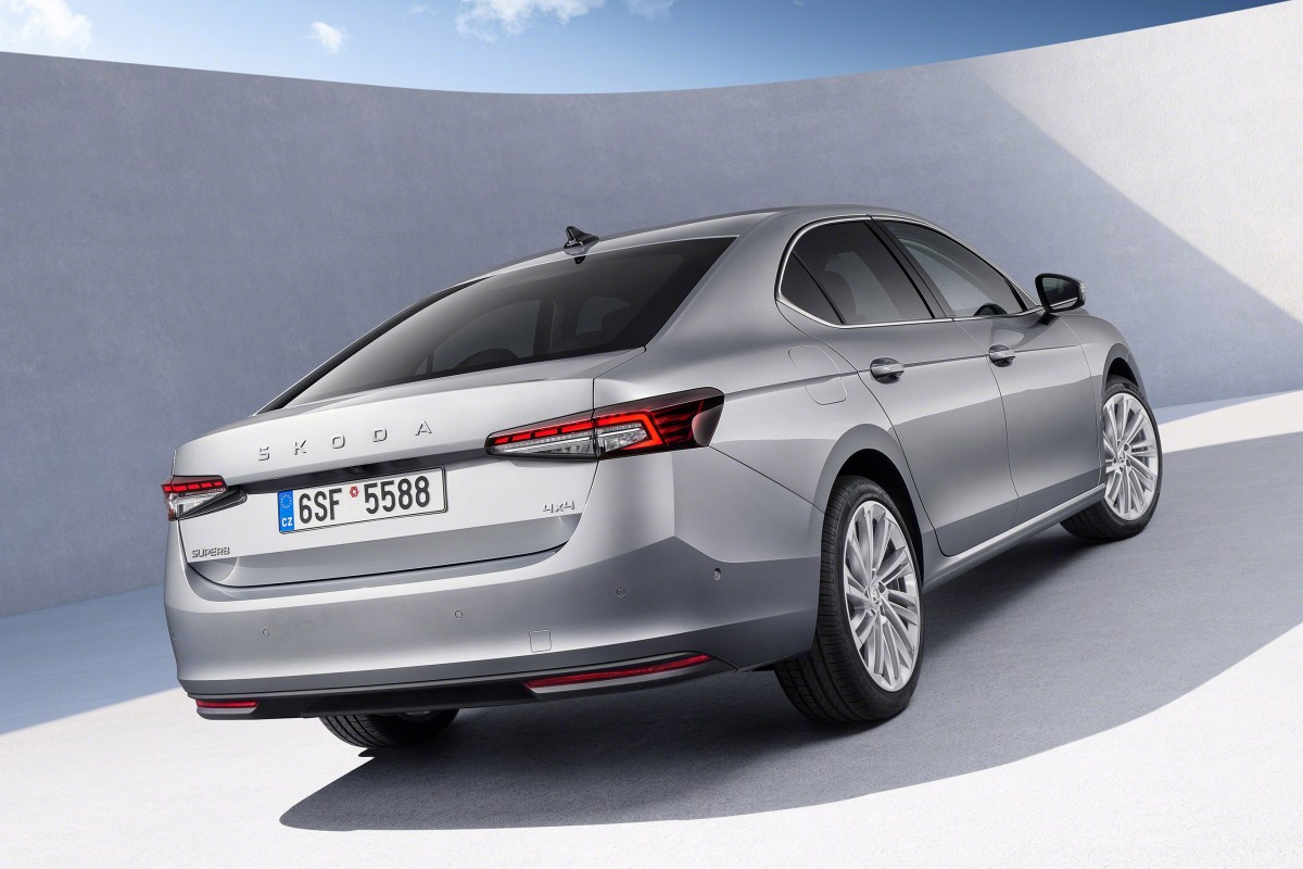 Škoda Superb 2024 - POZOR EMBAGO nepoužívať!