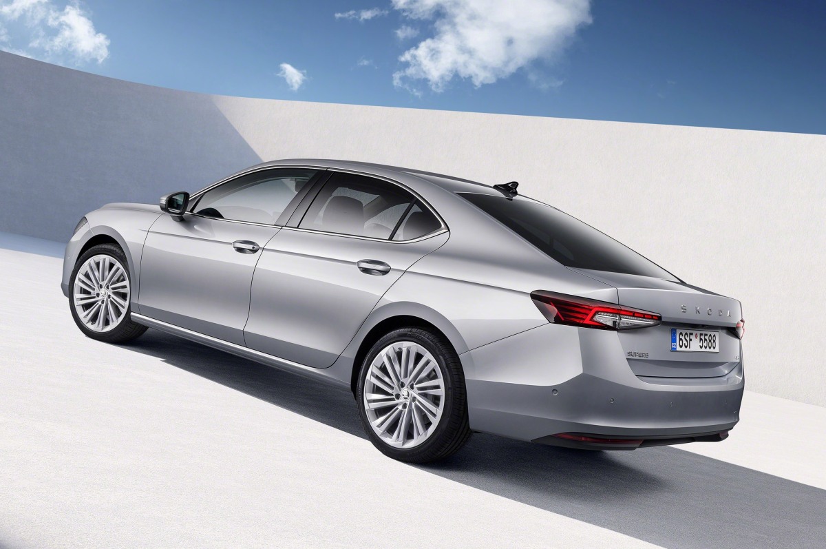 Škoda Superb 2024 - POZOR EMBAGO nepoužívať!