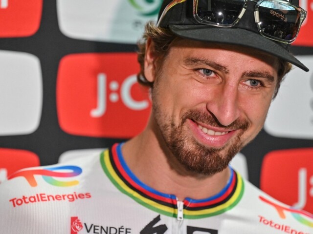 vysmiaty Sagan