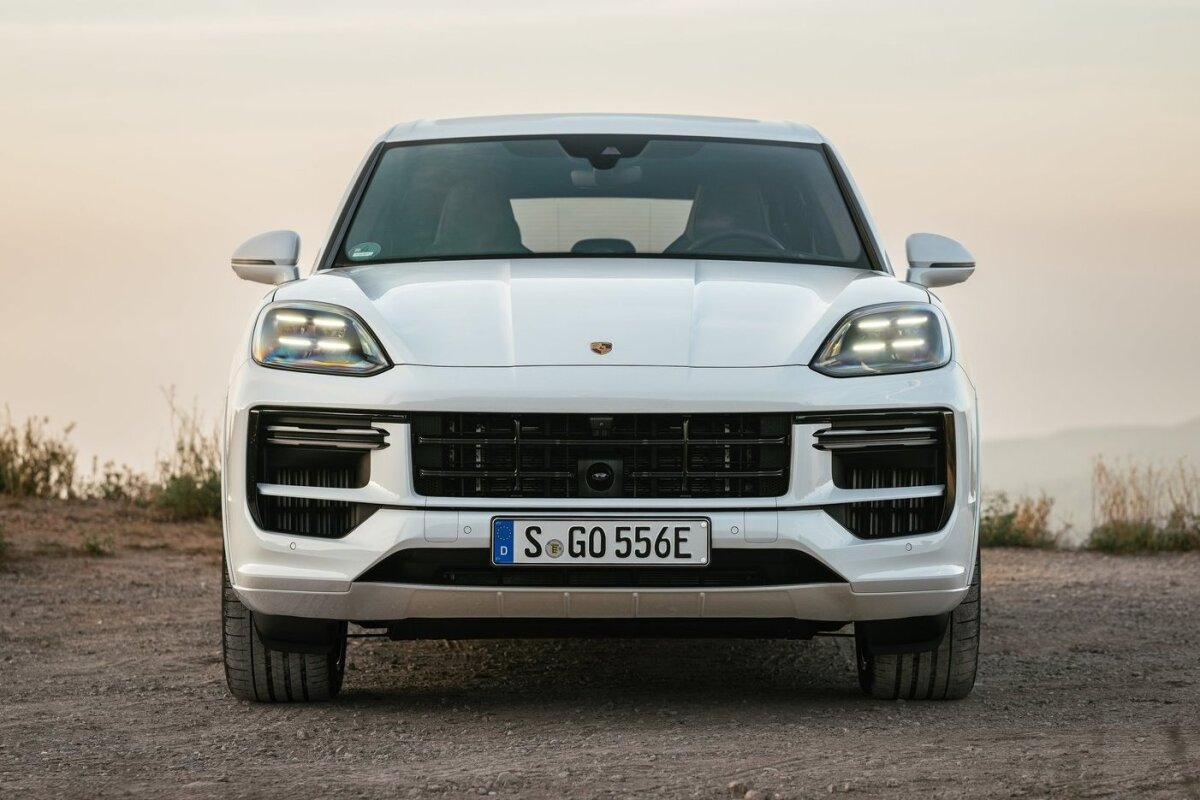 Porsche Cayenne Turbo E-Hybrid - 2023