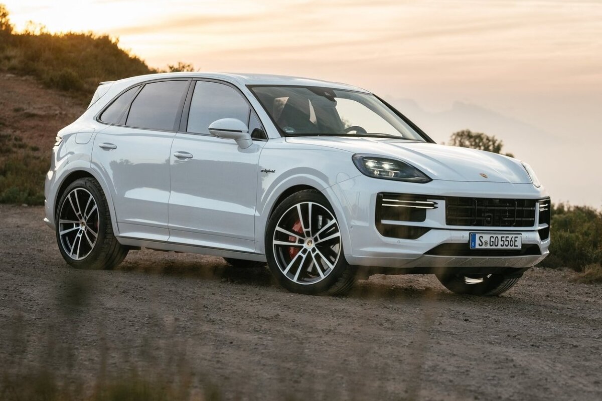 Porsche Cayenne Turbo E-Hybrid - 2023