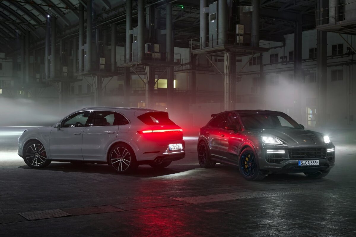Porsche Cayenne Turbo E-Hybrid - 2023