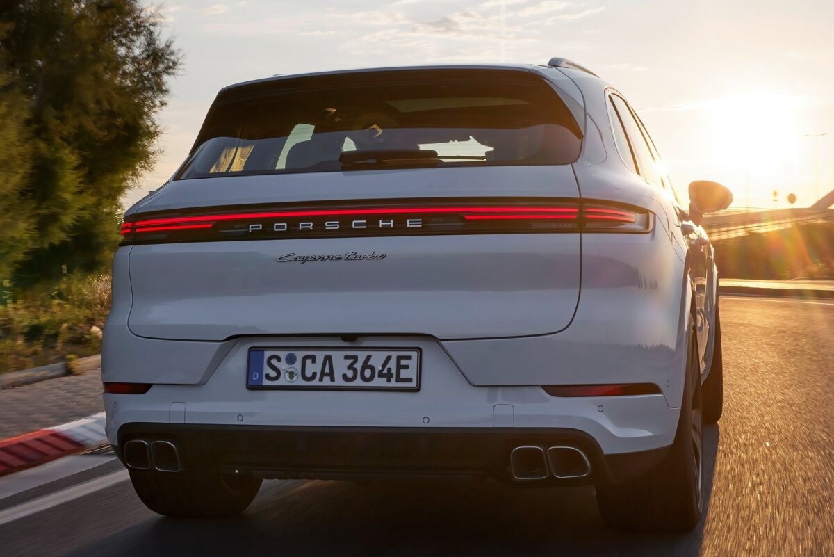 Porsche Cayenne Turbo E-Hybrid - 2023
