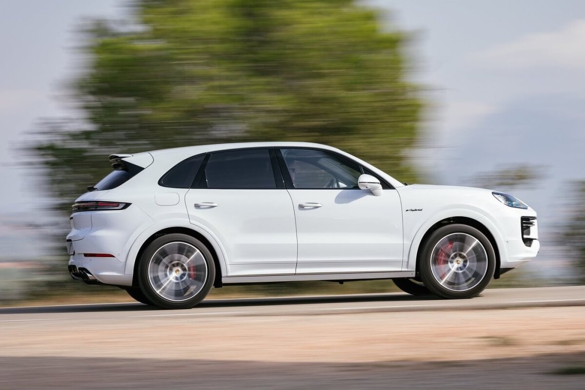 Porsche Cayenne Turbo E-Hybrid - 2023