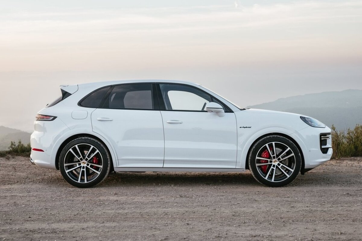 Porsche Cayenne Turbo E-Hybrid - 2023