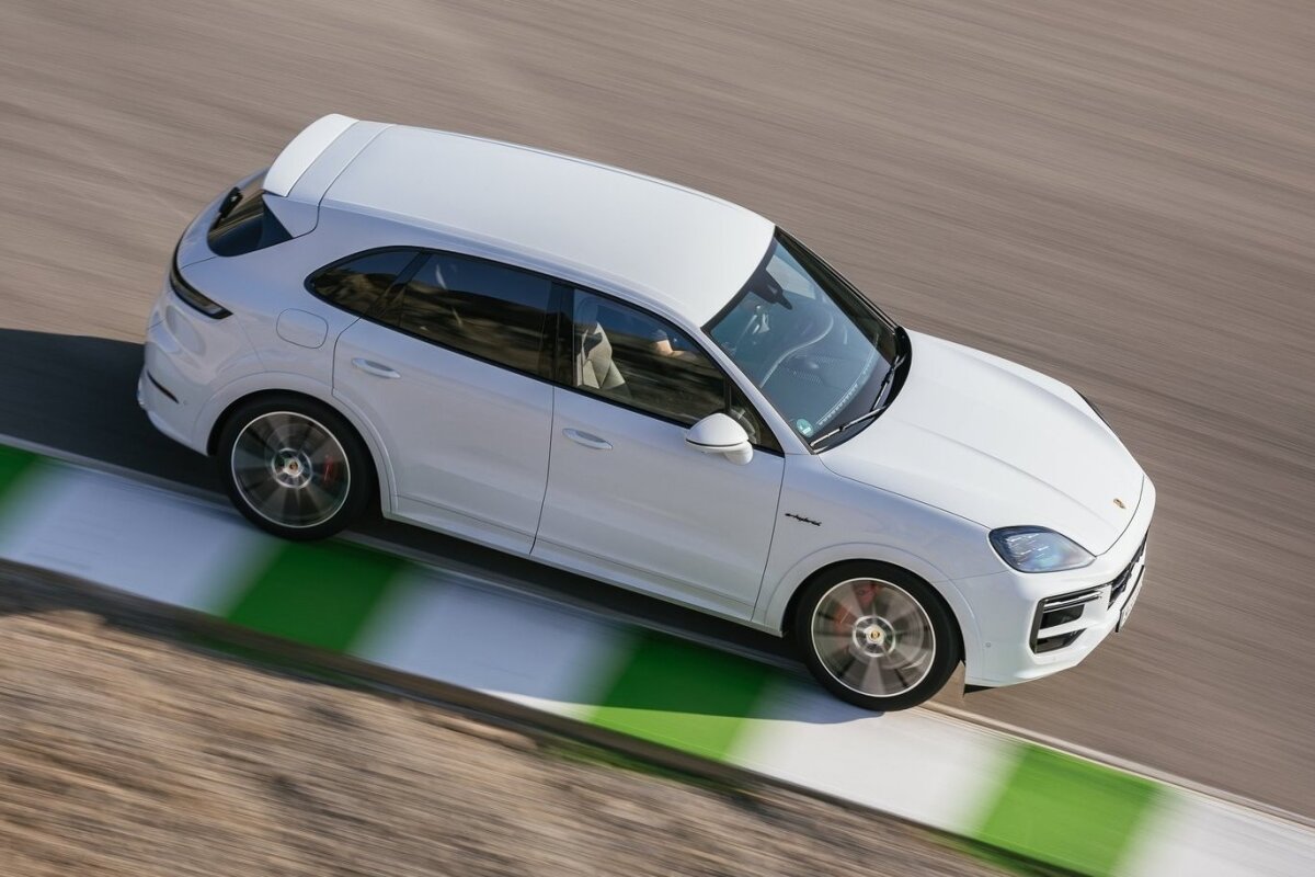Porsche Cayenne Turbo E-Hybrid - 2023