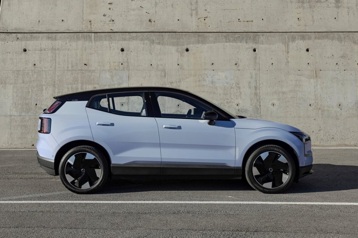 Volvo EX30 - 2023