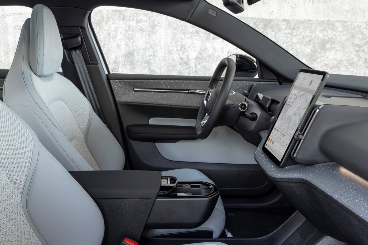 Volvo EX30 - 2023