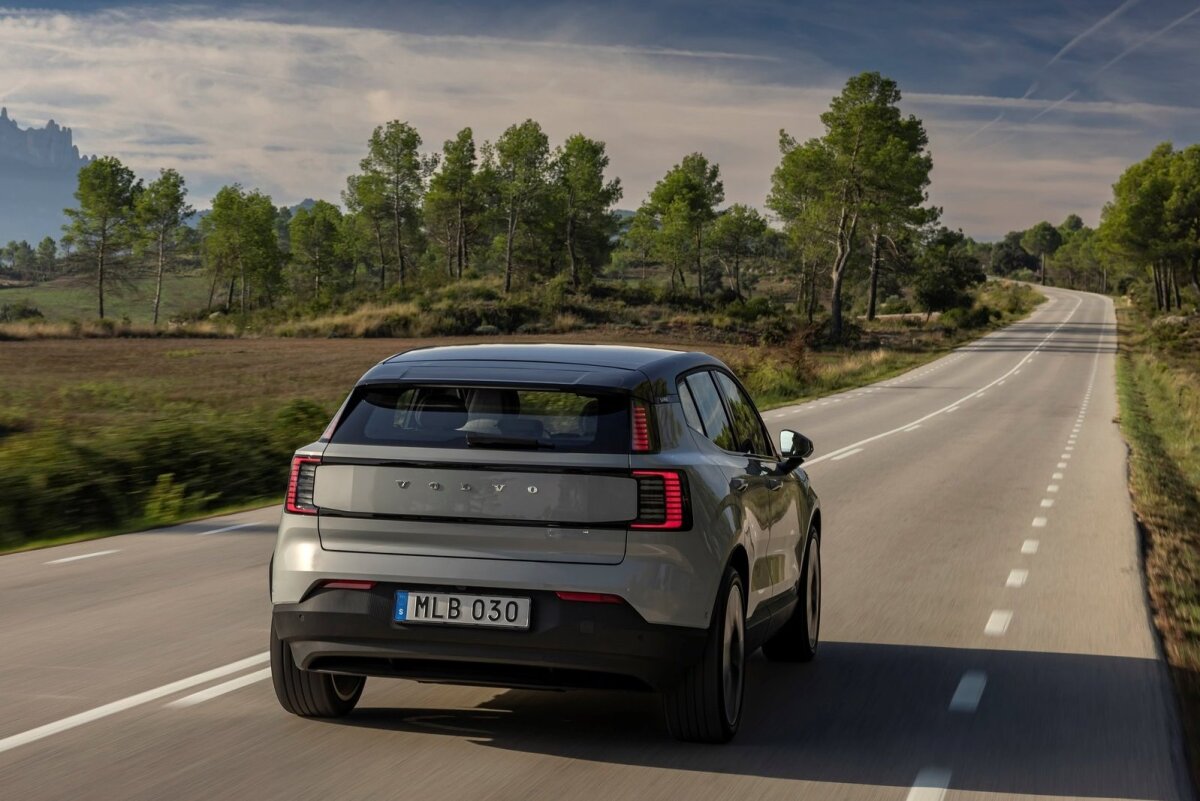 Volvo EX30 - 2023
