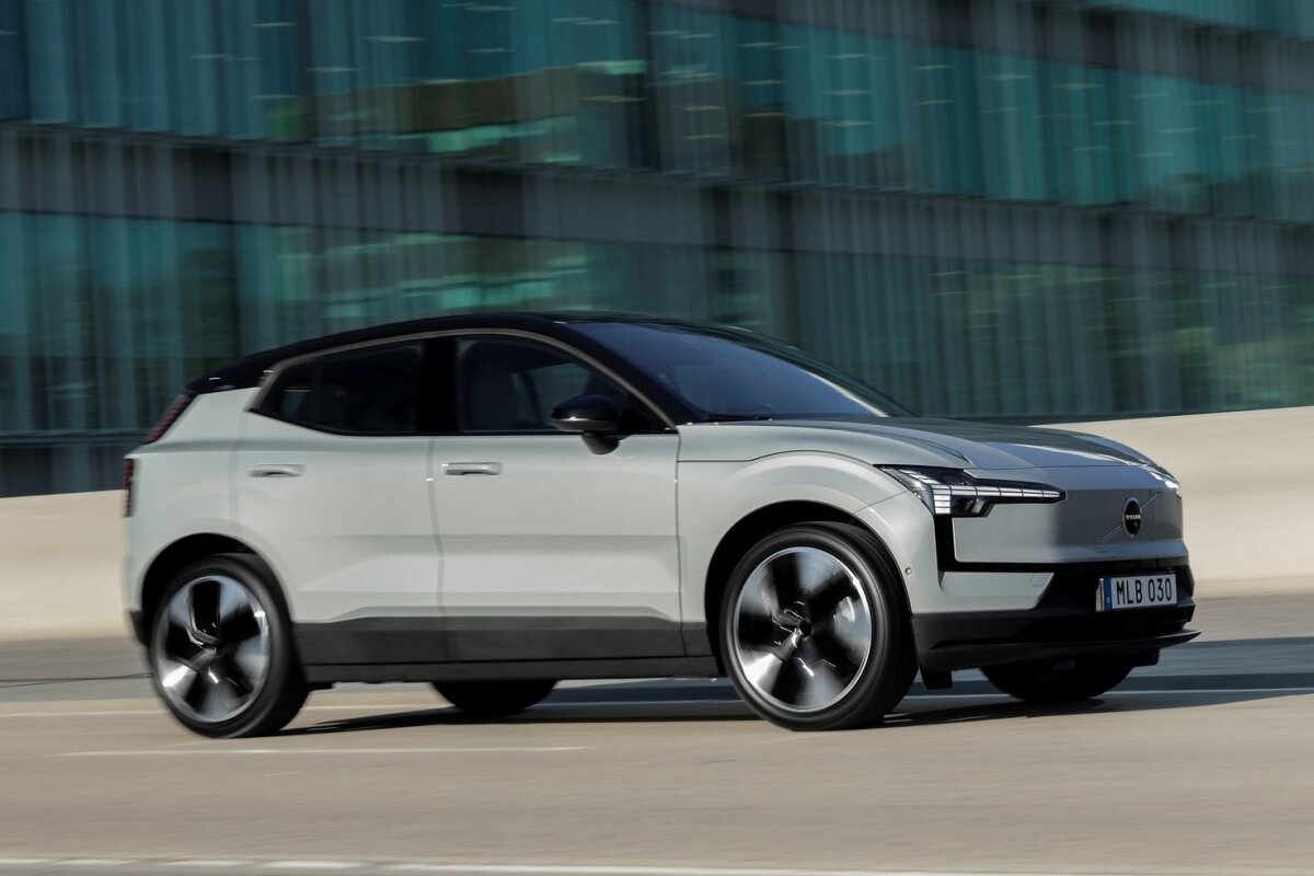 Volvo EX30 - 2023