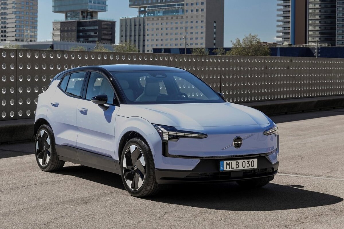 Volvo EX30 - 2023