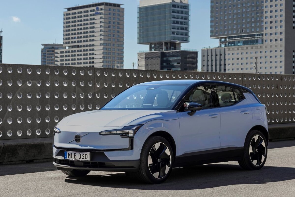 Volvo EX30 - 2023