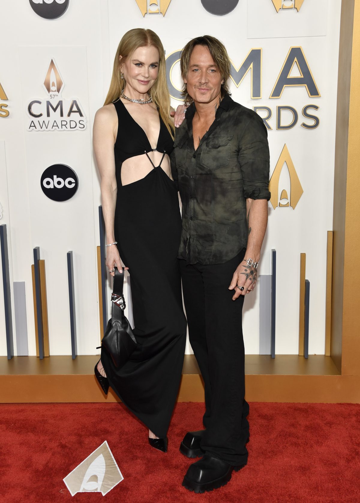 Nicole Kidman v kreácii Coperni a jej manžel Keith Urban