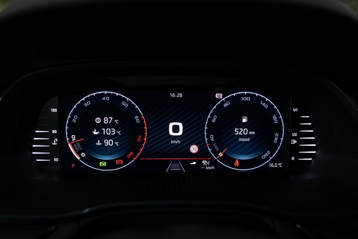Škoda Octavia 2,0 TSI  RS - test 2025